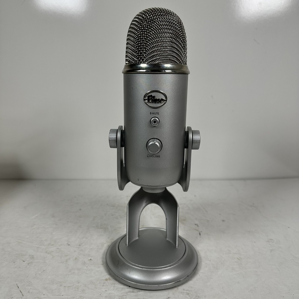 Blue Yeti Professional Multi-Pattern USB Condenser Microphone Silver